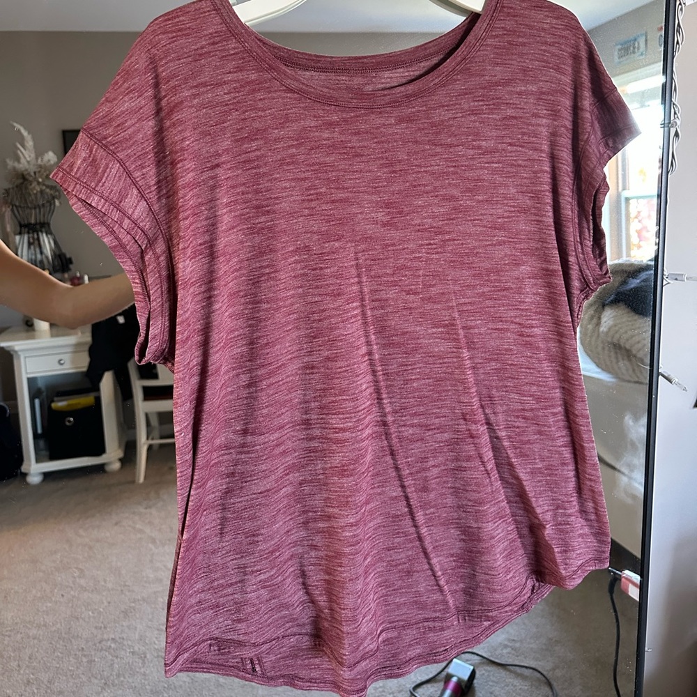 Lululemon T-shirt